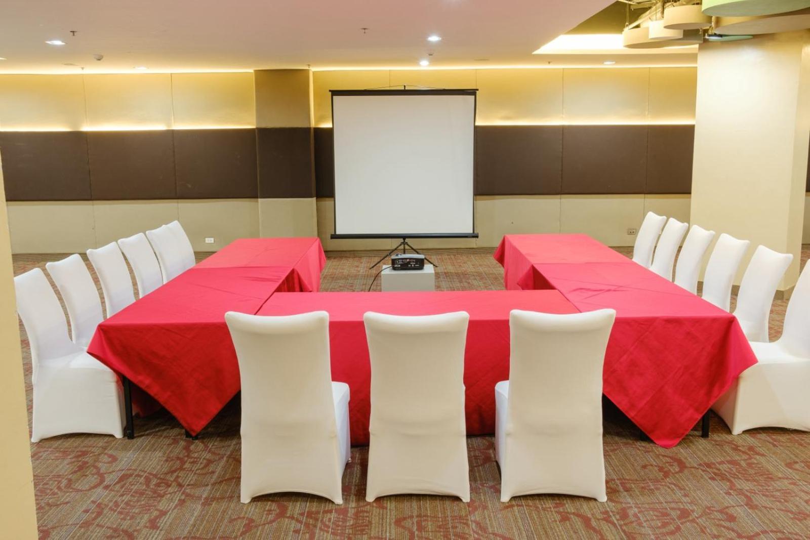 Go Hotels Lanang - Davao City Exterior foto
